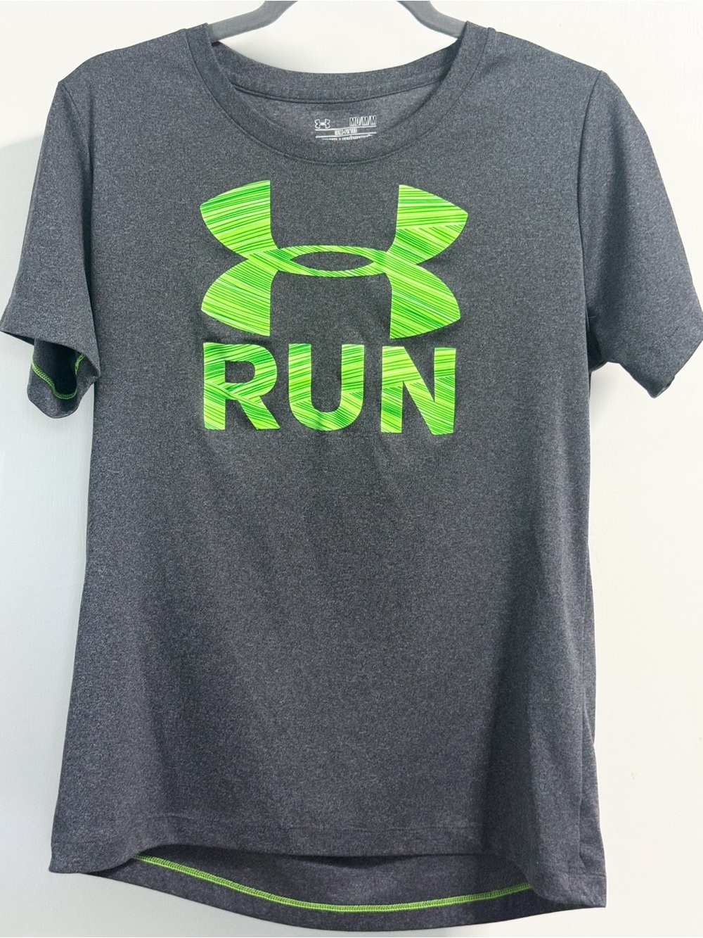 Under Armour HeatGear RUN Tee Women’s M Gray Green Athletic Shirt